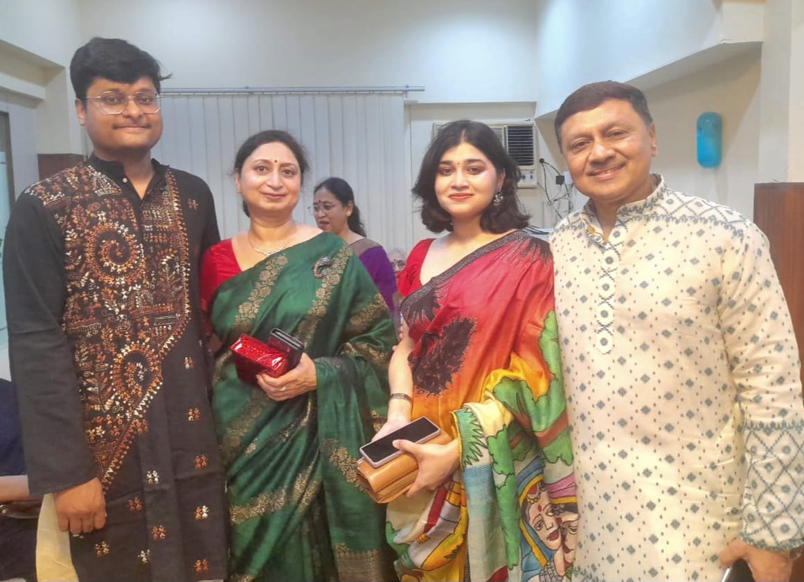 উদয়ন ব্যাঙ্কোয়েটসের জমকালো উদ্বোধন হলো….।